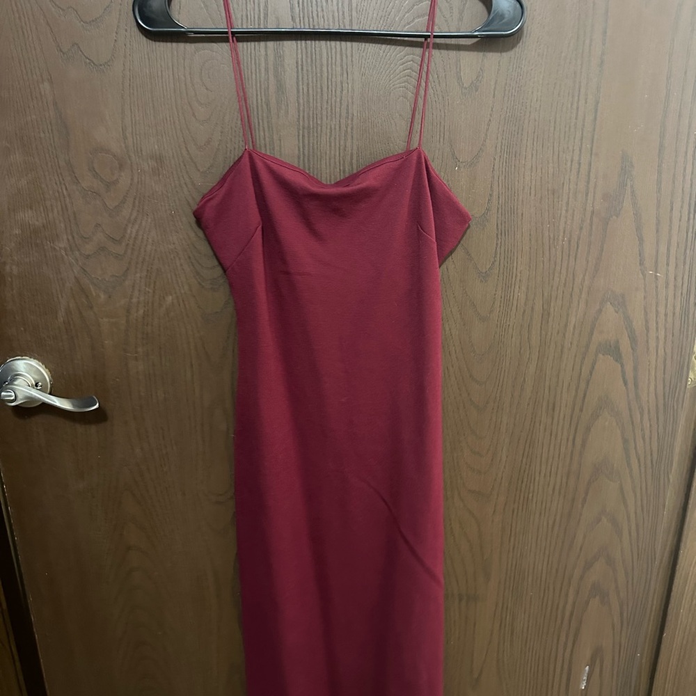 Elegant Burgundy Spaghetti Strap Dress